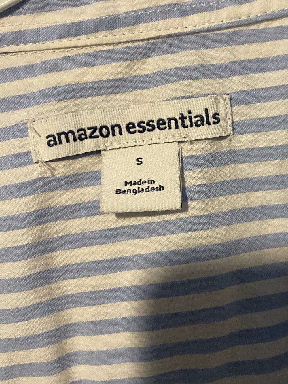 Amazon Essentials - Button Down Shirt - Picture 3 of 3